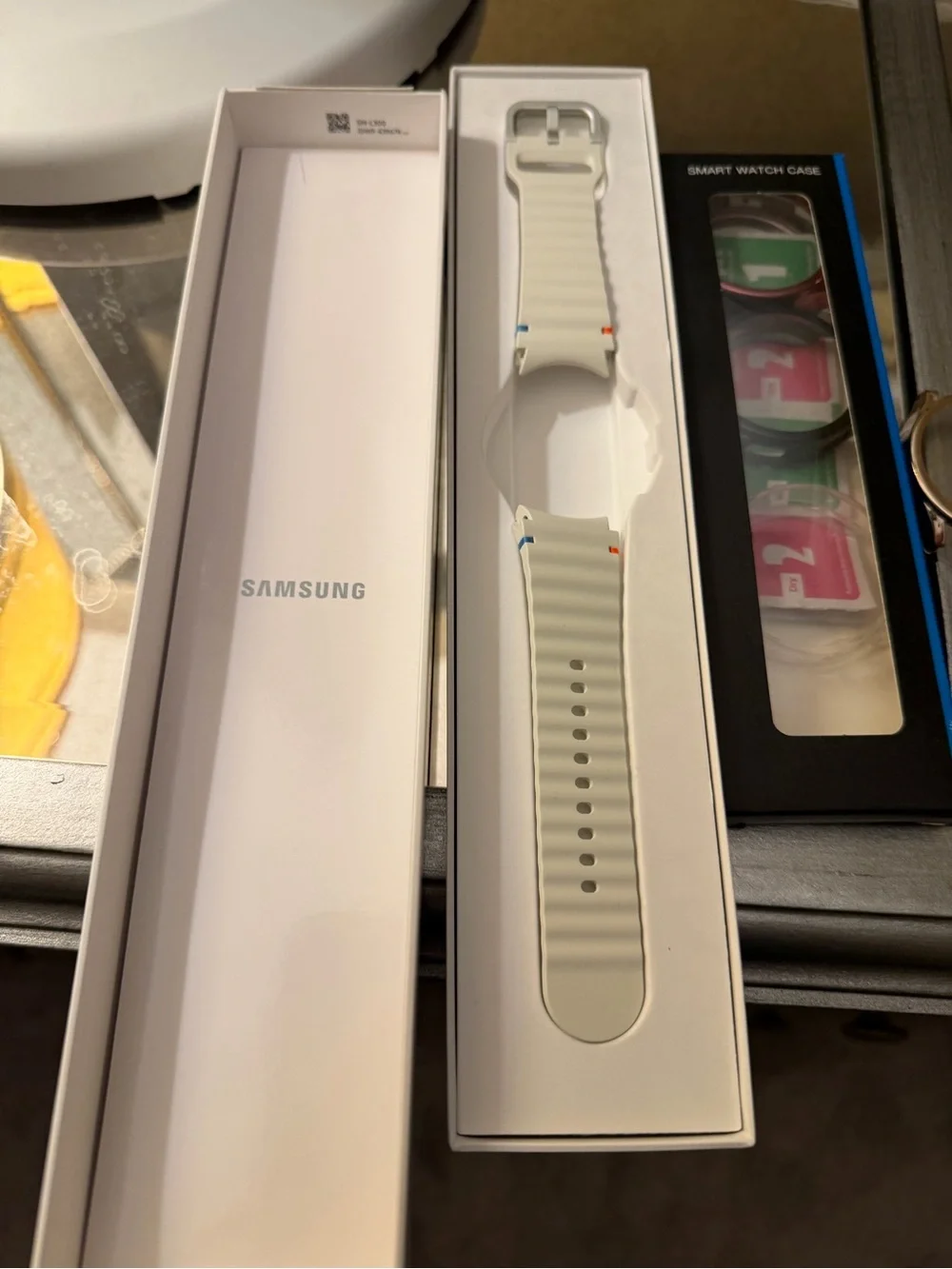 Galaxy 7 Watch 40mm with Accessories